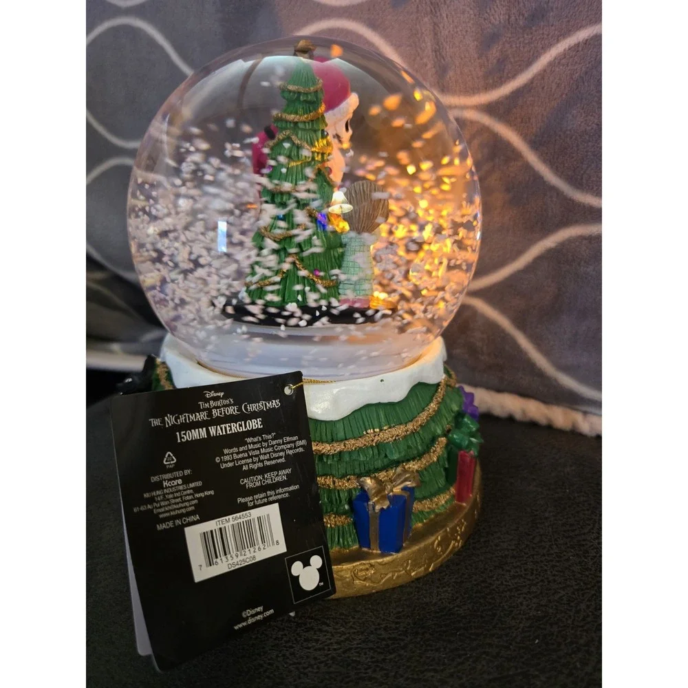 Nightmare‎ Before Christmas Light Up Musical Snomotion Waterglobe